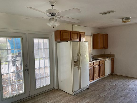 4th image of 1631 Verona Dr
