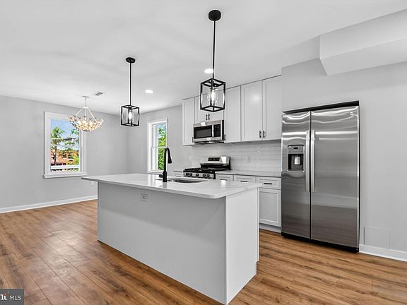 3rd image of 305 Decatur St NW