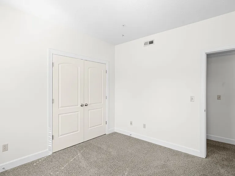 947 W 1010th St N #406 — Photo 14