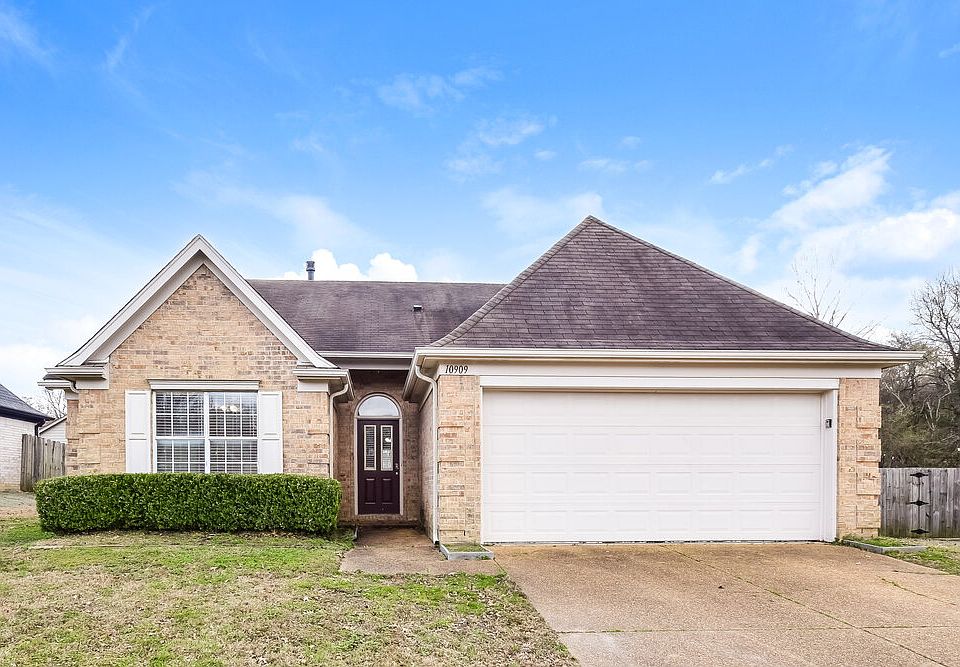 1st image of 10909 Lexington Dr