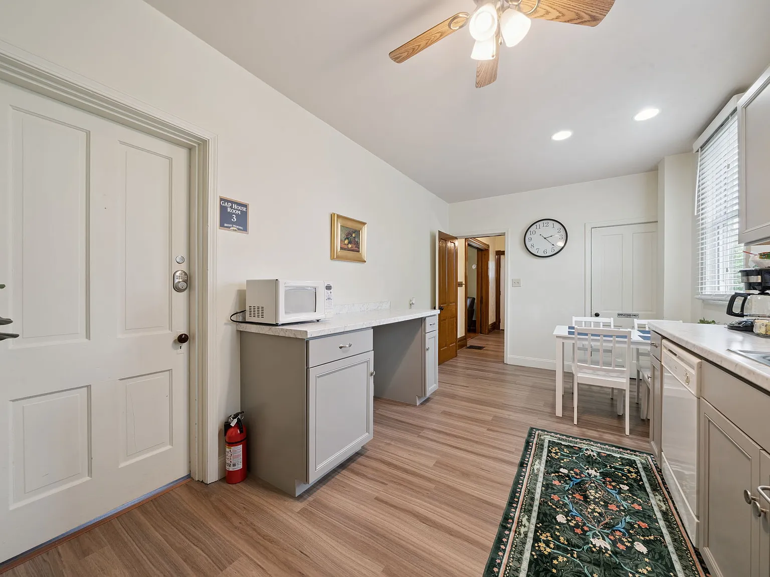 3 bed, 1500 sqft, $2,000 — Photo 4