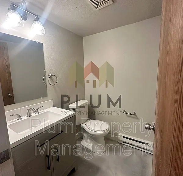 809 Bulwer St #D — Photo 6
