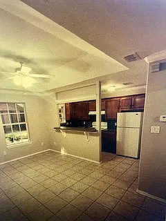 1811 West Kuhn - 7 — Photo 2