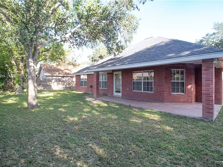 1905 Fawn Cir — Photo 2