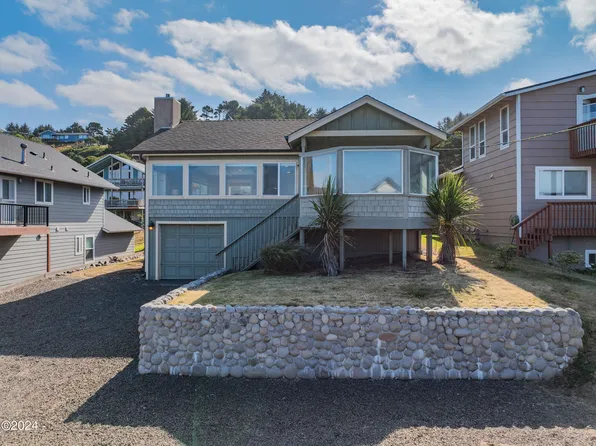 6366 NE Mast Ave, Lincoln City, OR 97367