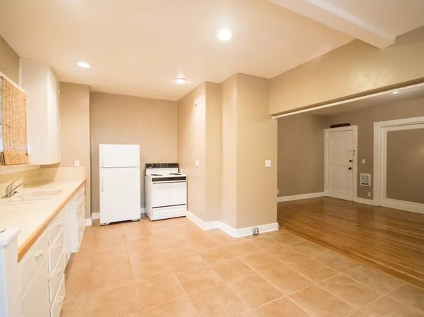 227 NW 11th St #8, Corvallis, OR 97330