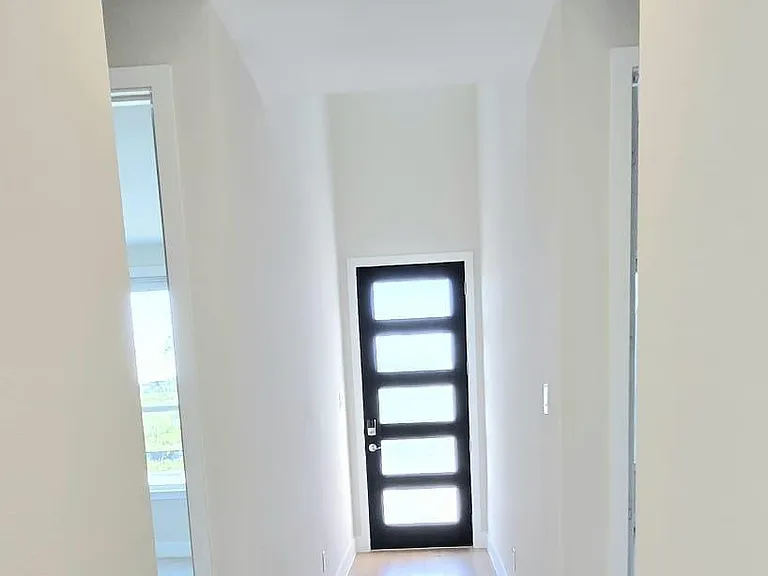 3010 Eleanor Dr — Photo 4