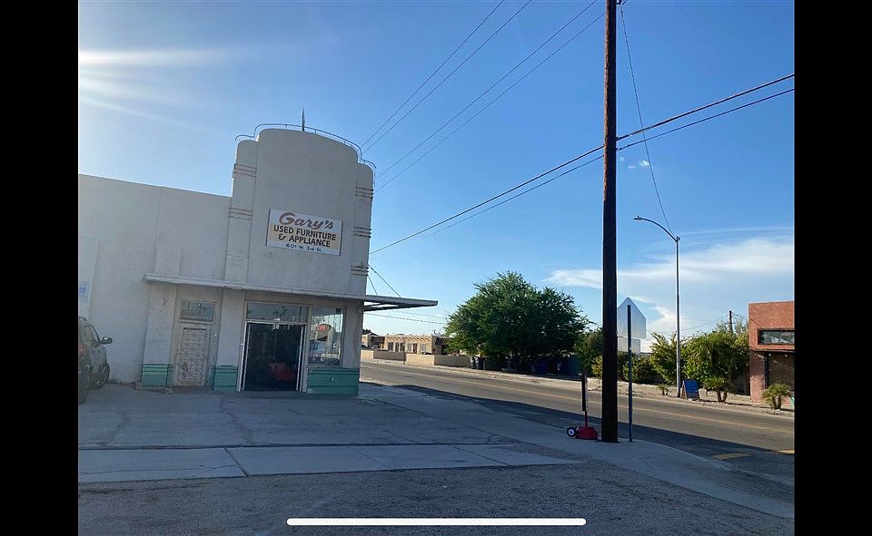 2nd image of 603 W 3rd St