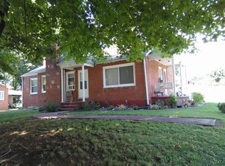 1542 Stultz Rd, Martinsville, VA 24112