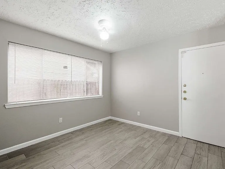 3611 Macon Place Ct — Photo 8