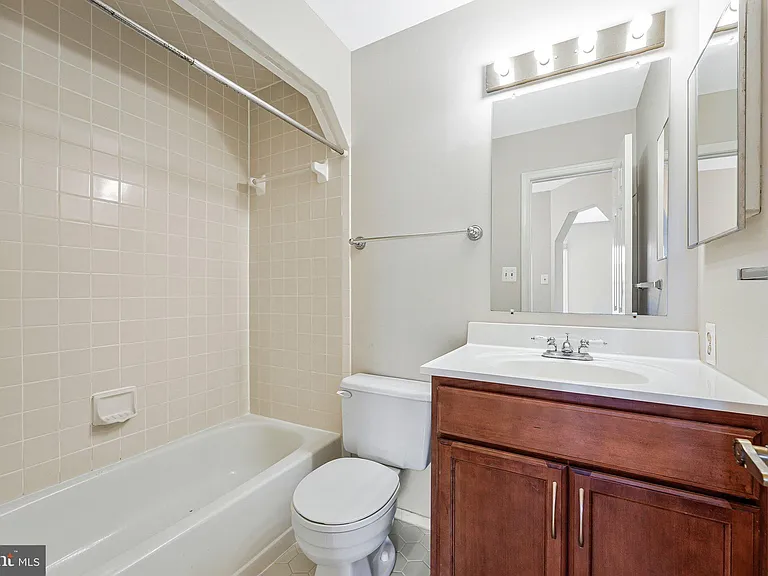 2852 Yarn Ct — Photo 26