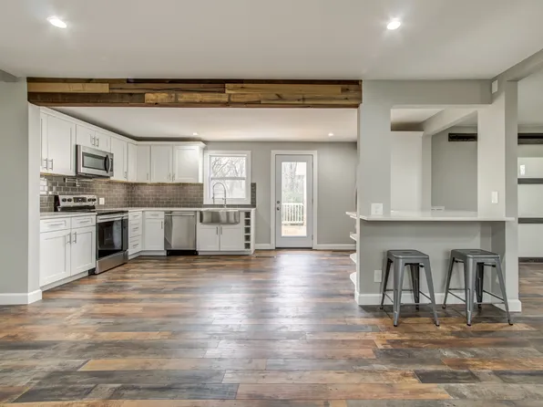 8323 Holly Springs Rd, Maysville, GA 30558