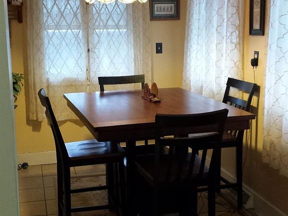 5th image of 1555 Emmons Ave