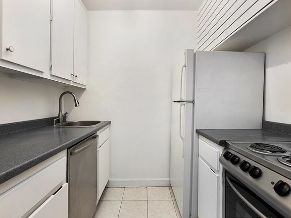 5th image of 244 Madison Ave APT 8C
