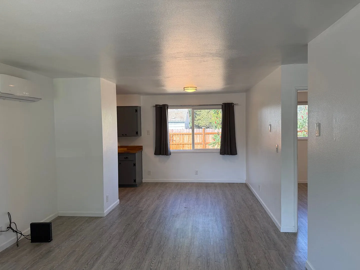 Updated 2-bedroom 1 bath duplex in Thurston! — Photo 4