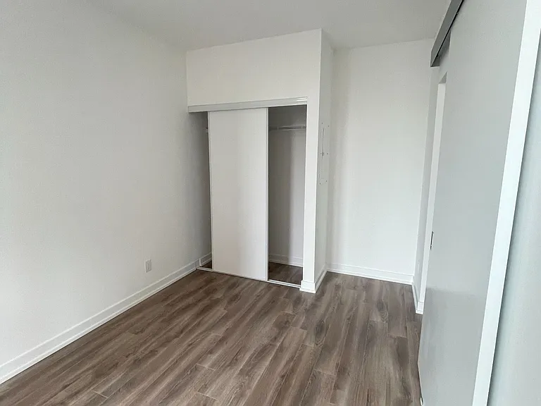 20 Edward St #512 — Photo 11