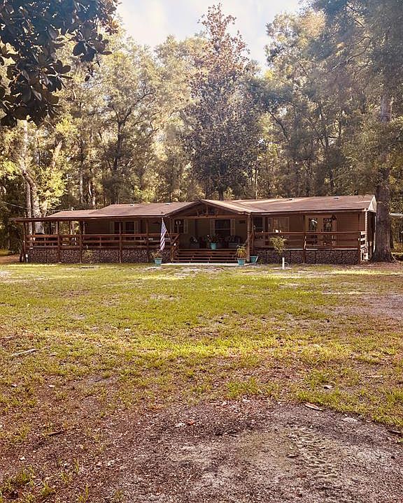 1st image of 747 NE 211th Ave