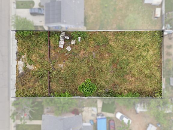 3rd image of 615 S Shasta Avenue