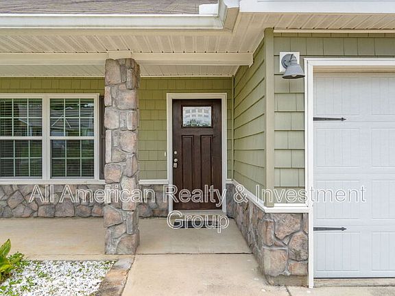 2nd image of 426 Eisenhower Dr