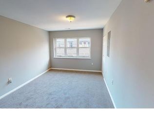 4643 Hillside Rd SE #3, Washington, DC 20019