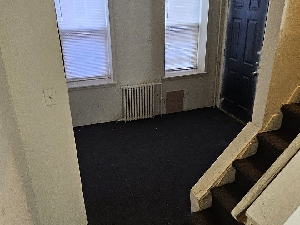 2nd image of 620 W 5th St #1
