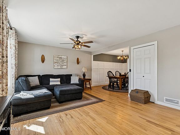 3rd image of 85 Coral Drive
