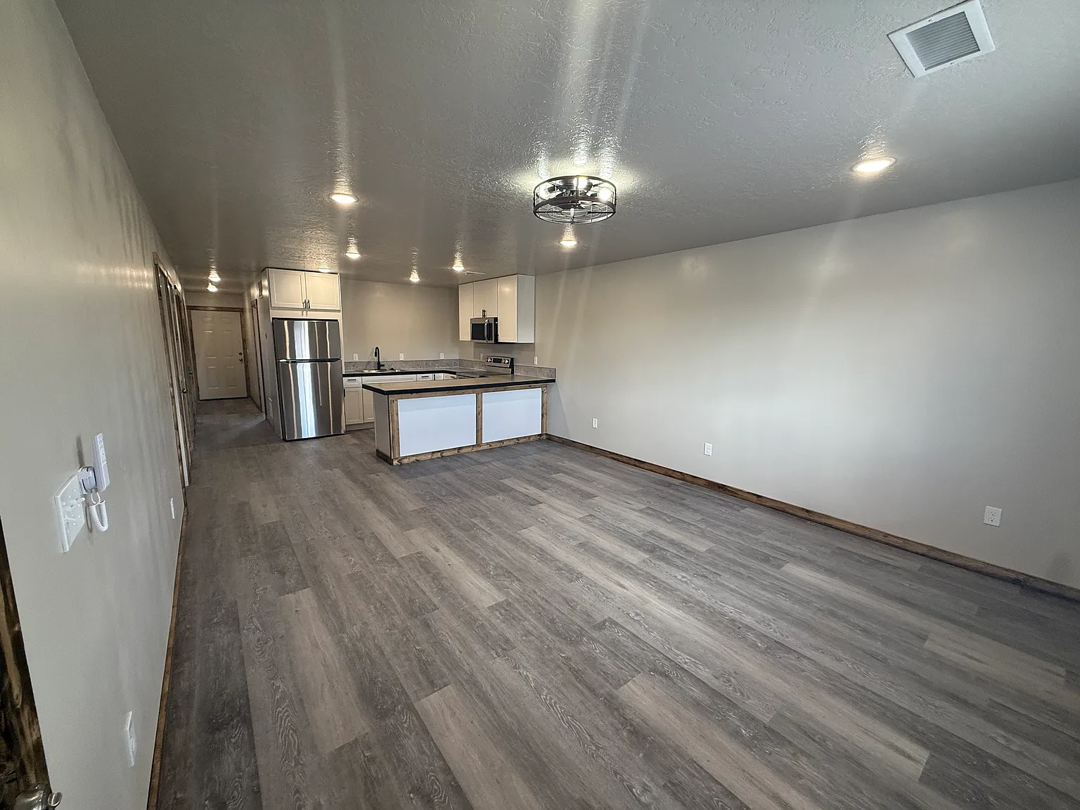 3 bed, 1088 sqft, $1,600 — Photo 2