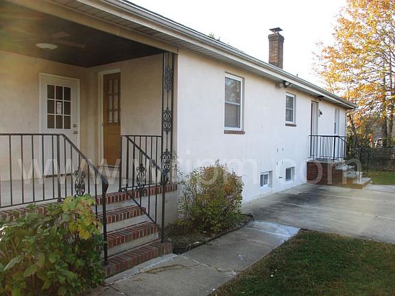 2nd image of 7 Gladys Ave