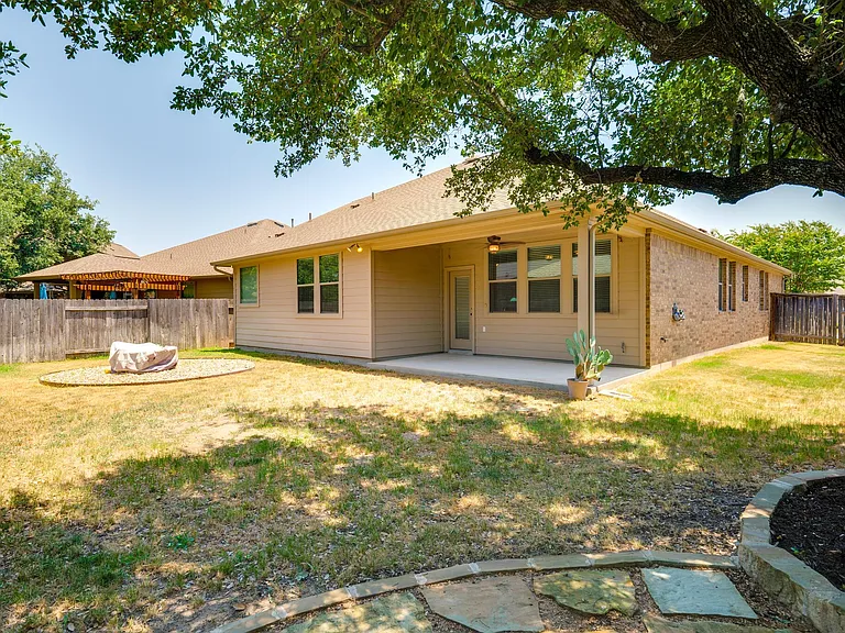 2200 Hilltop Climb Dr — Photo 35