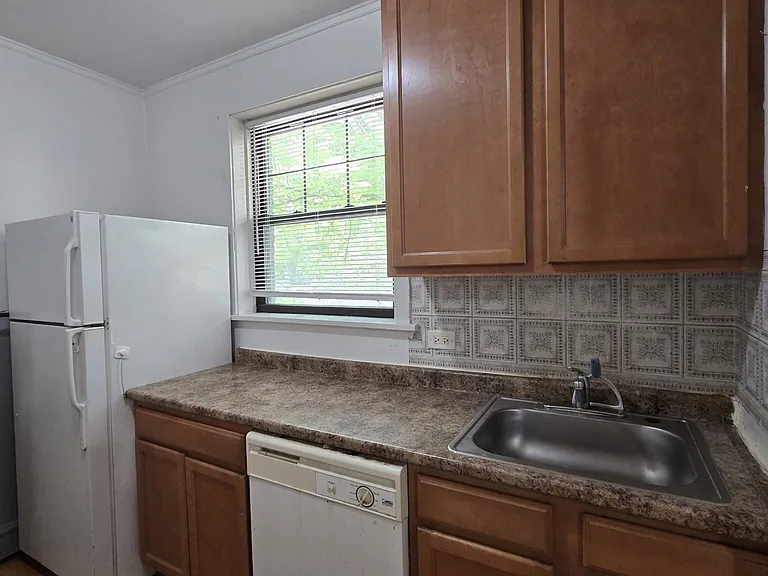 804 Washington St #3 — Photo 2