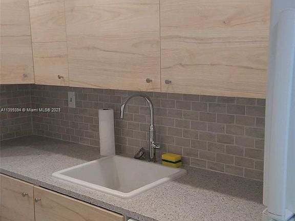 3rd image of 17800 Atlantic Blvd APT 506