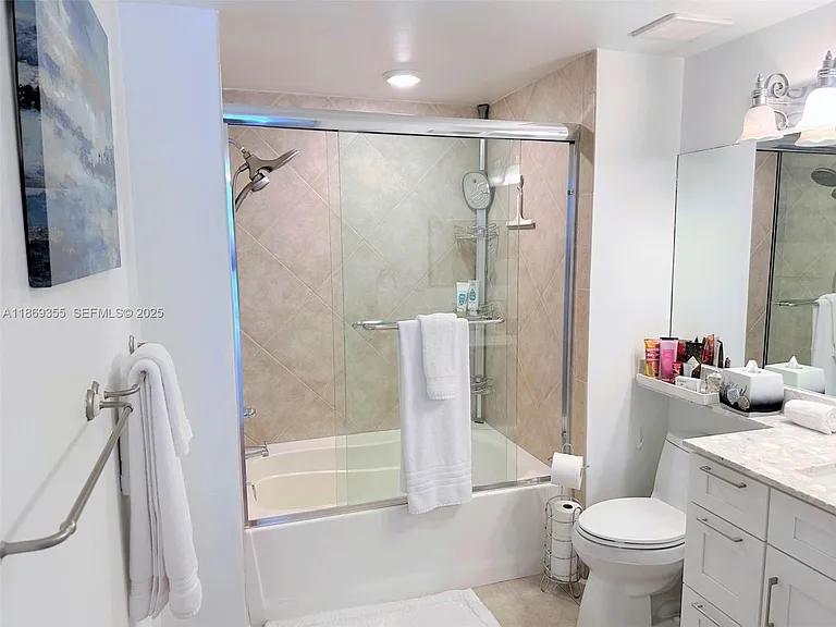 2080 S Ocean Dr #Penthouse 3 — Photo 11