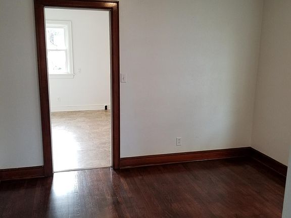 4th image of 1427 Dale Ave SE