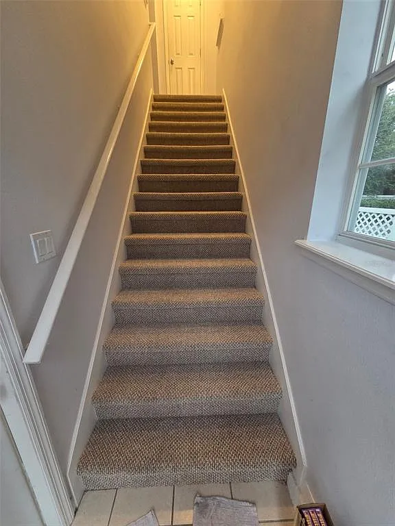 1 bed, 735 sqft, $1,999 — Photo 2