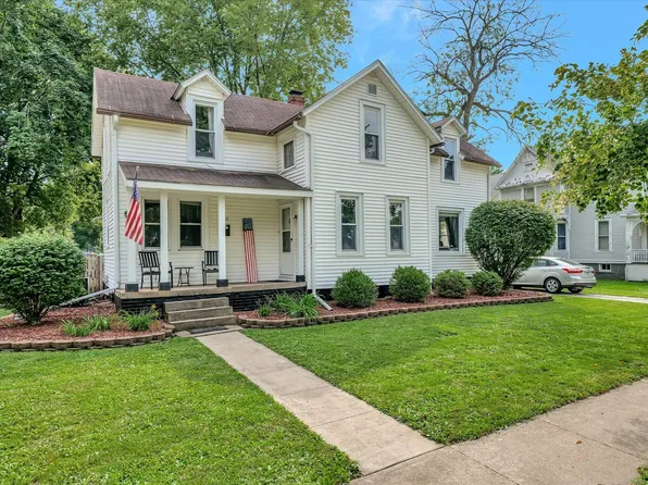 320 W Pells St, Paxton, IL 60957