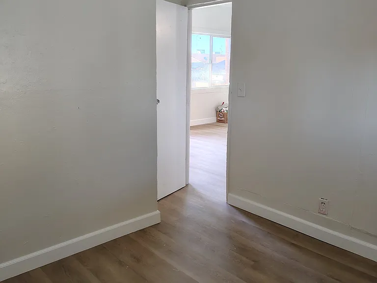 420 N Morrison Ave #1/2 — Photo 8