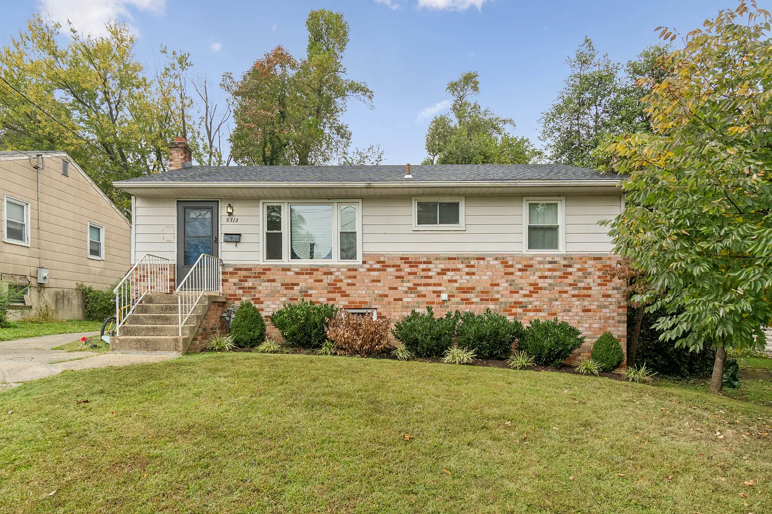 8312 Potomac Ave photo 1