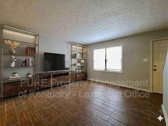 5th image of 305 Lake St APT 2
