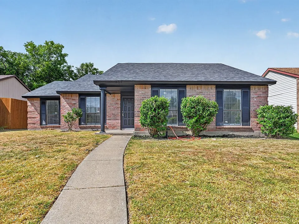 517 Willow Oak Dr
