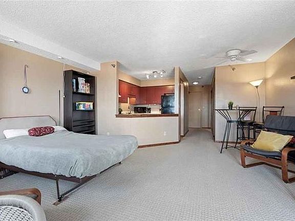 2nd image of 78 10th St E Unit 1907