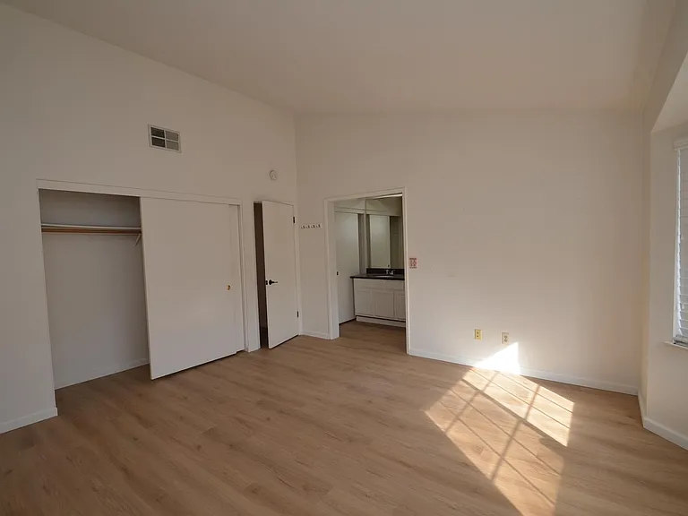 2952 Creek Point Dr — Photo 18