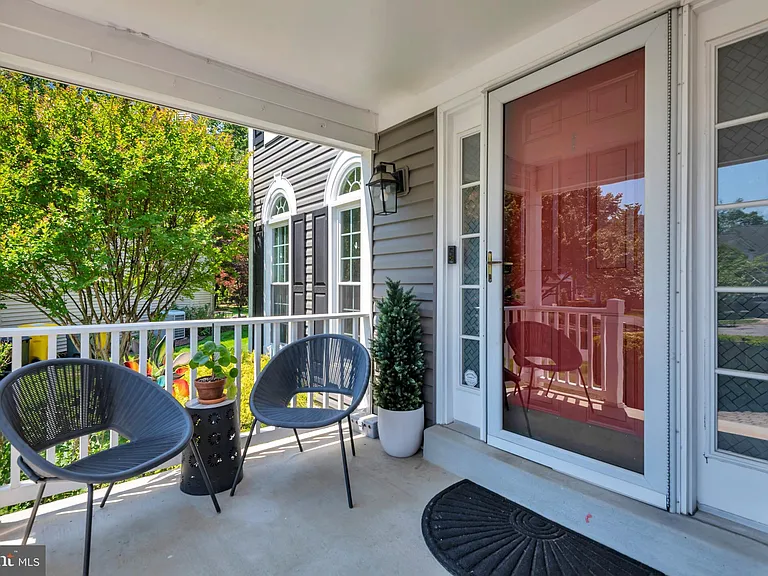 2816 Bargate Ct — Photo 4
