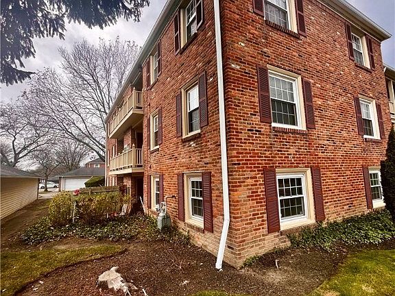 3rd image of 5716 Spotswood Dr