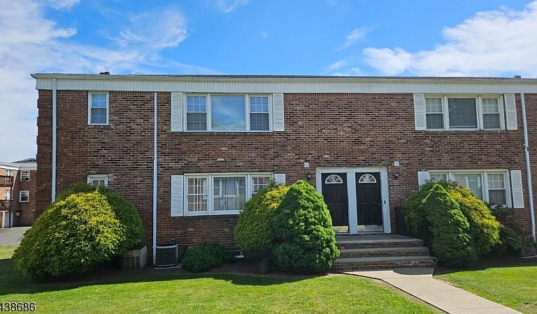 6 Dartmouth Ave #U-4B-4B — Photo 1