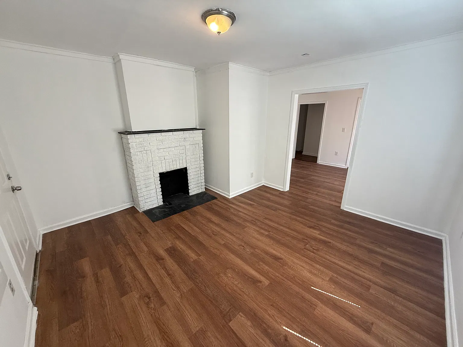 4 bed, 2200 sqft, $1,850 — Photo 2