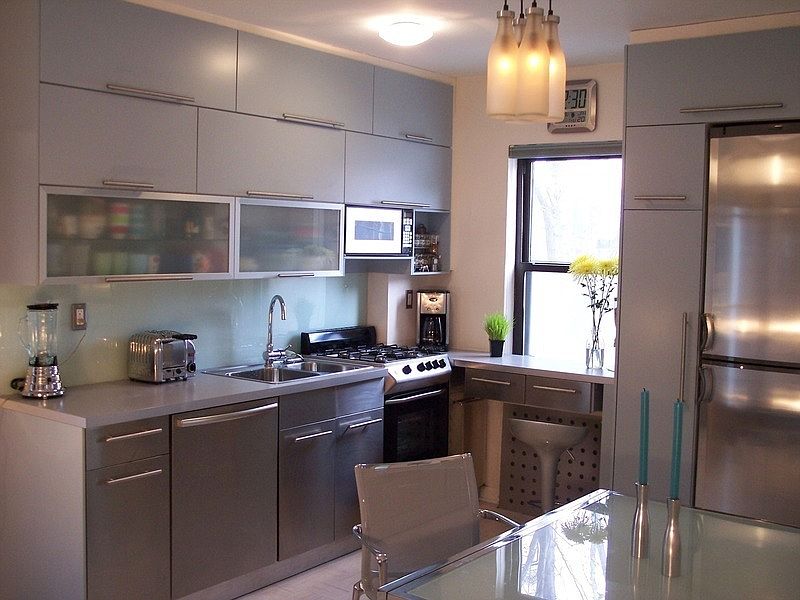 2nd image of 241 6th Ave APT 1G