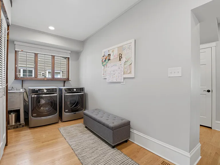 822 S Chester Ave — Photo 15