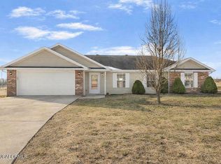208 Alma Dr, New Bloomfield, MO 65063