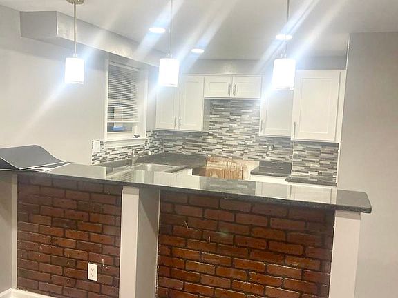 4th image of 3309 Fitler St #1