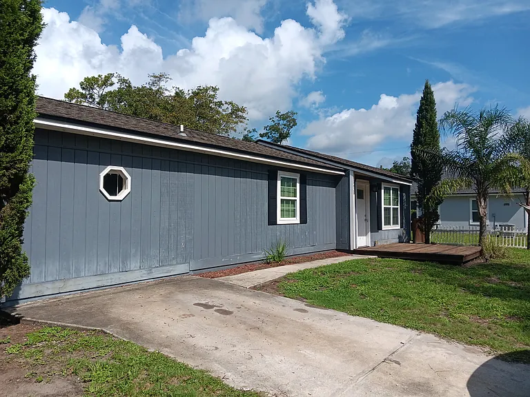 3430 Pemberton St — Photo 1